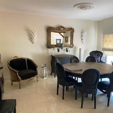 Charmante A Avec Piscine Nalliers (Vendee)