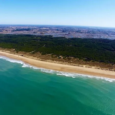 Villa Charmante A Avec Piscine Nalliers (Vendee)