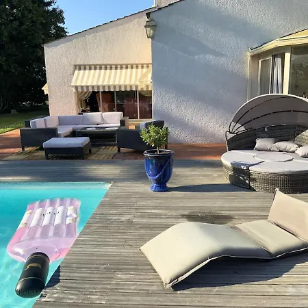 Villa Charmante A Avec Piscine