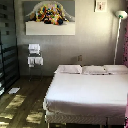 Charmante A Avec Piscine Nalliers (Vendee)