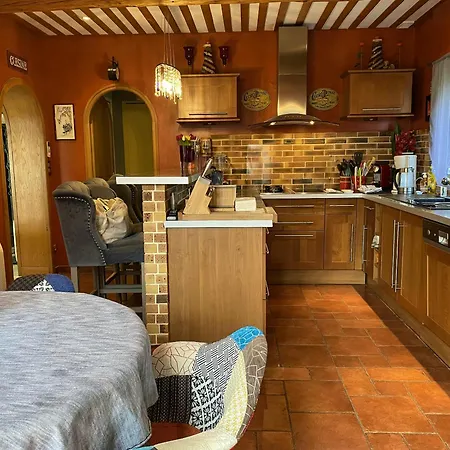 Villa Charmante A Avec Piscine