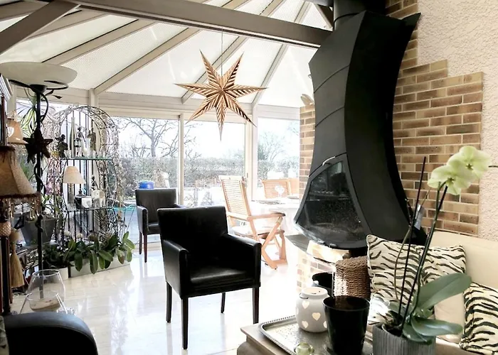 Charmante A Avec Piscine *