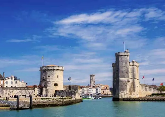 Charmante A Avec Piscine וילה *