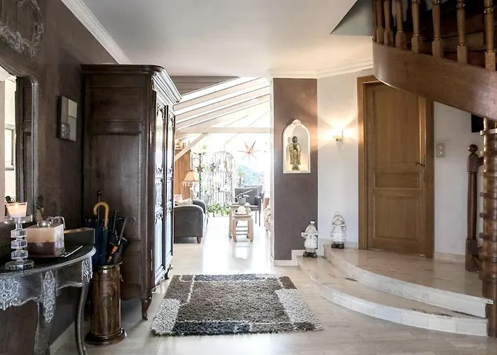 Charmante A Avec Piscine Nalliers (Vendee)